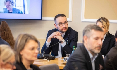 Poseł P. Kowal w sejmowej komisji o dostępie młodych do social mediów